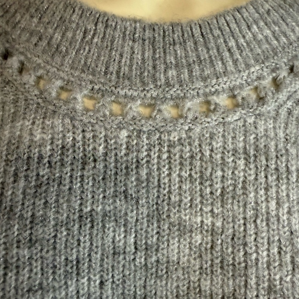 GAP Women's Gray Sweater - Picture 3 of 5